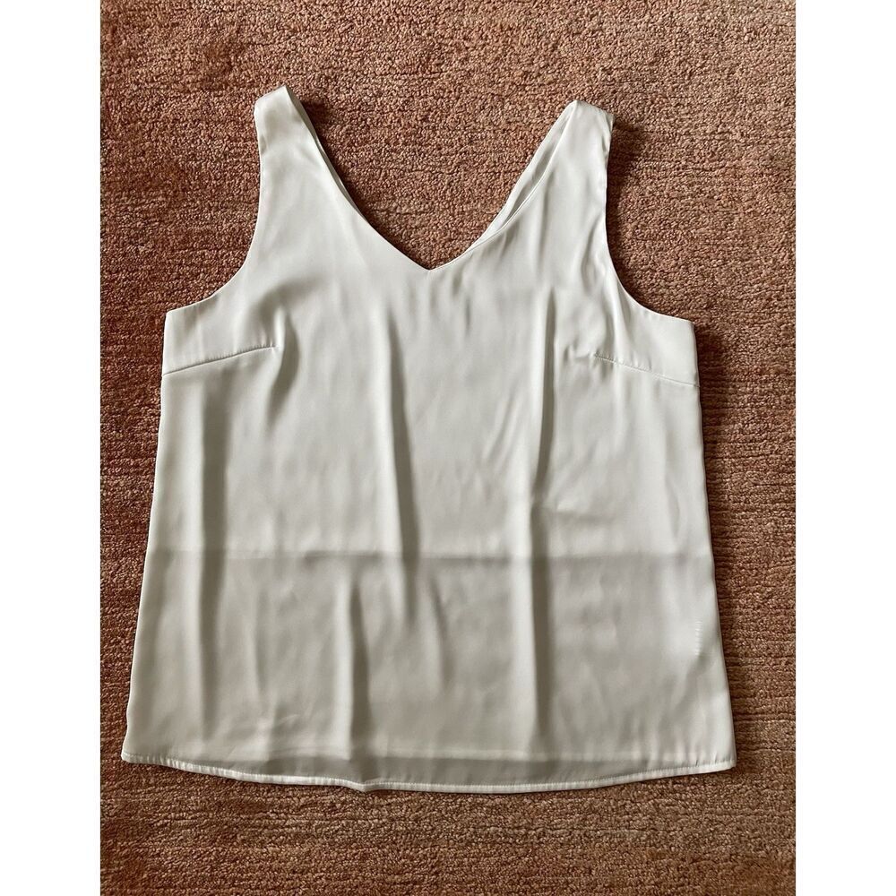 Ekouaer Ivory Satin Tank Top M Sleeveless V Neck Lined Camisole Blouse Elegant